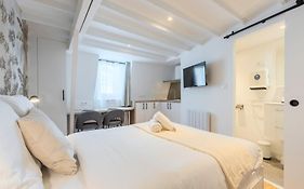 Lille Beaux Arts equipped apartment